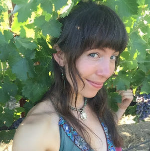 Meet your Posher, Alisa